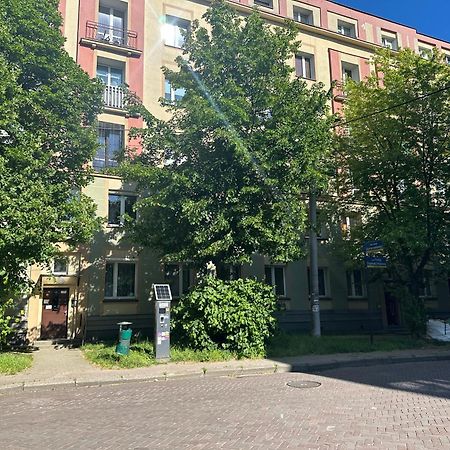 City Apartment Czestochowa Centrum 2-Bedroom Buitenkant foto