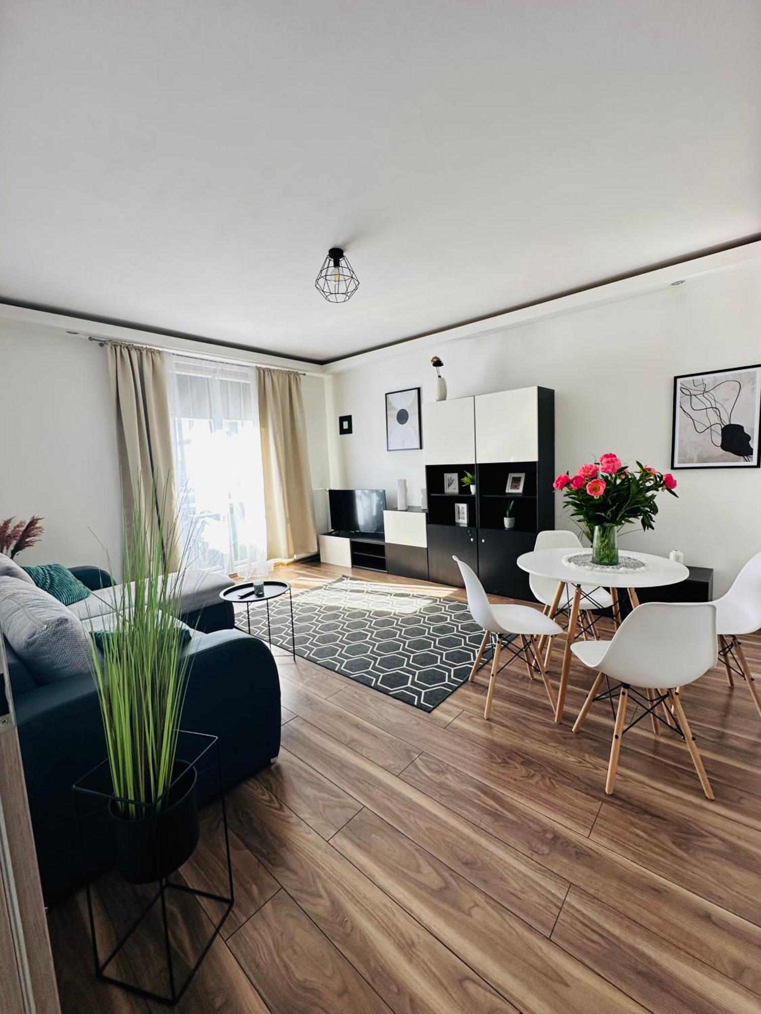 City Apartment Czestochowa Centrum 2-Bedroom Buitenkant foto